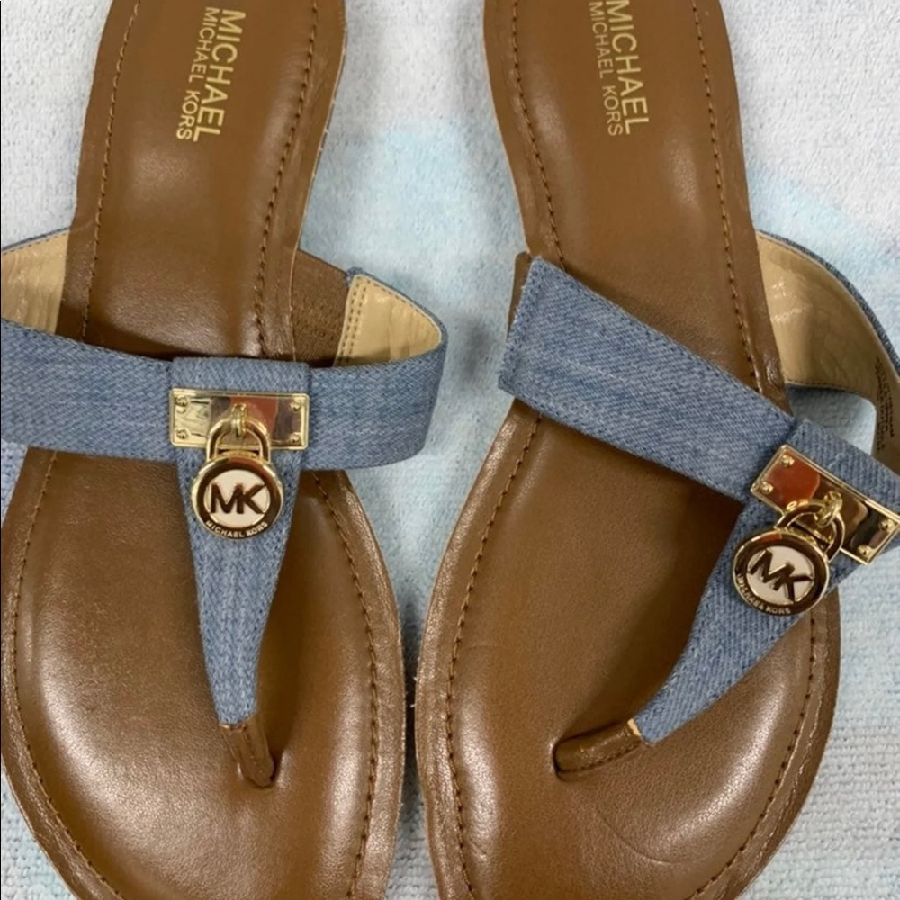 Michael kors sandals size 7